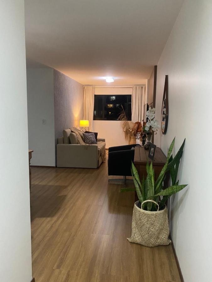 Apartamento Dois Quartos Ponta Próximo à Orla De